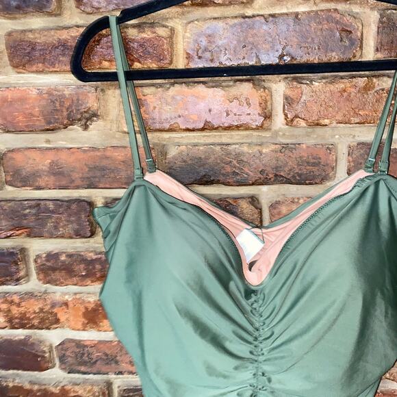 New J. Crew Green Ruched Sweetheart One-Piece Swim Bathing Suit Women's Size 24 - Picture 4 of 8